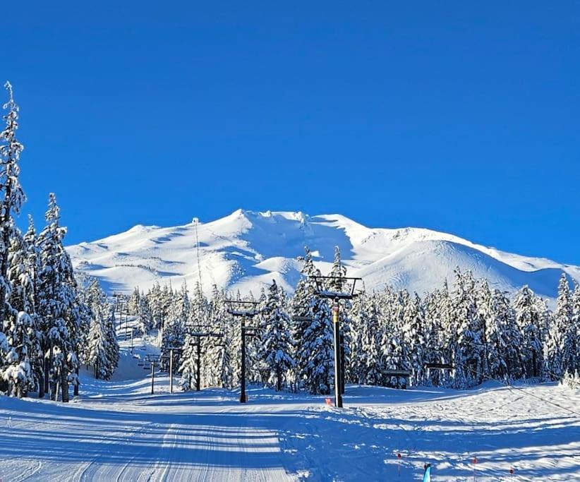 Beautiful Riverfront Near Mt Bachelor With Hot Tub Bend Luaran gambar