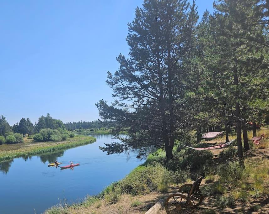 Beautiful Riverfront Near Mt Bachelor With Hot Tub Bend Luaran gambar